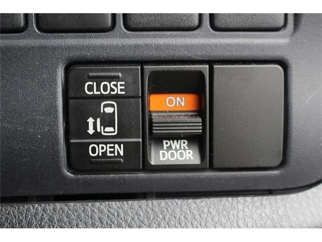 TOYOTA NOAH 2014 Image 31