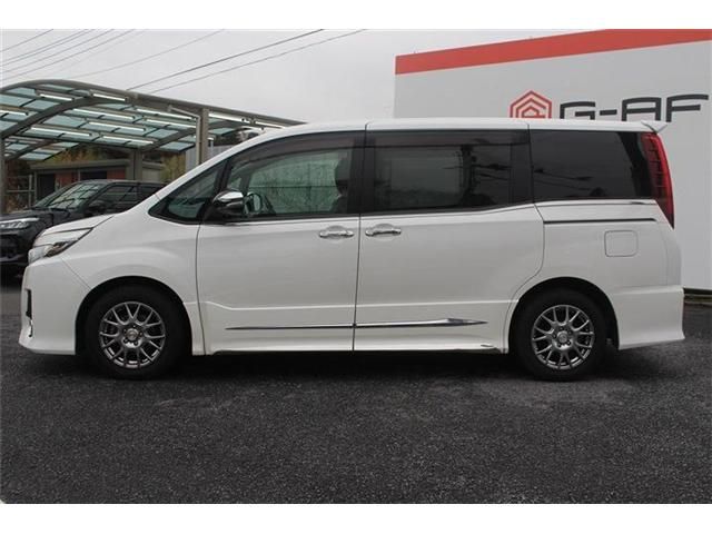TOYOTA NOAH 2014 Image 31