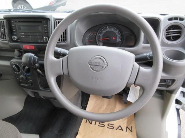 NISSAN CLIPPER VAN 4WD 2024 Image 31