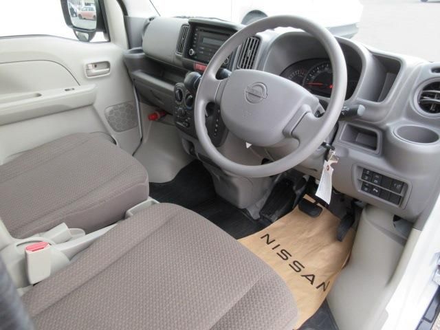 NISSAN CLIPPER VAN 4WD 2024 Image 31