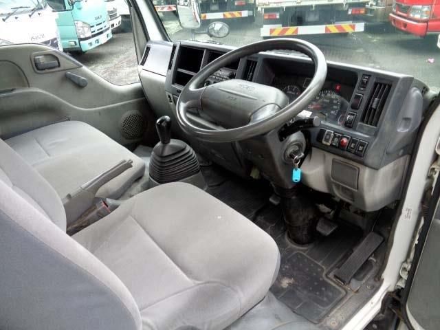 ISUZU  2012 Image 31