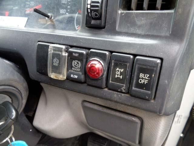 ISUZU  2012 Image 31