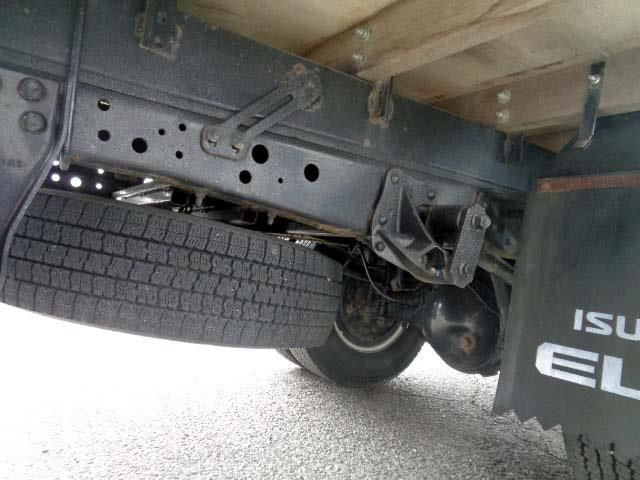 ISUZU  2012 Image 31