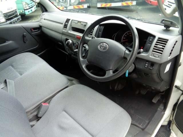 TOYOTA REGIUSACE VAN 1.25T 2010 Image 31