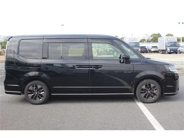 HONDA STEPWAGON E:HEV SPAD 2022 Image 31