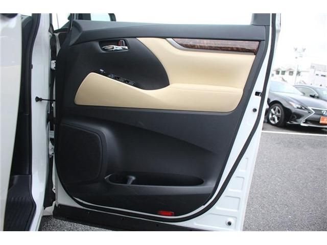 TOYOTA ALPHARD 4WD 2023 Image 31