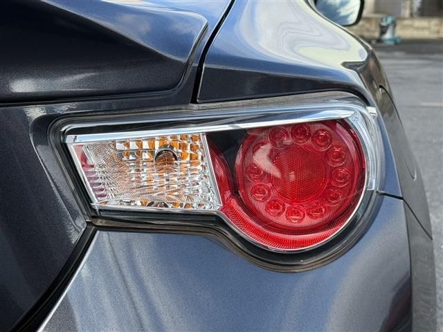 TOYOTA 86 2012 Image 31