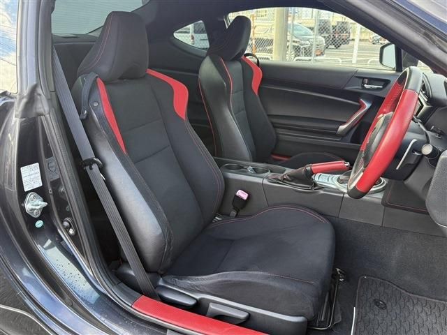 TOYOTA 86 2012 Image 31