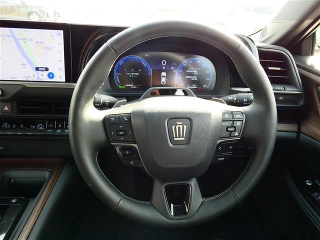 TOYOTA CROWN SEDAN HYBRID 2024 Image 31