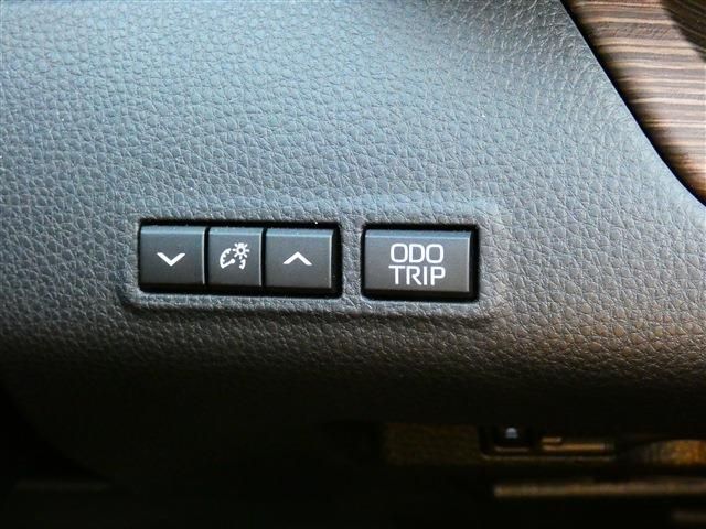 TOYOTA CROWN SEDAN HYBRID 2024 Image 31