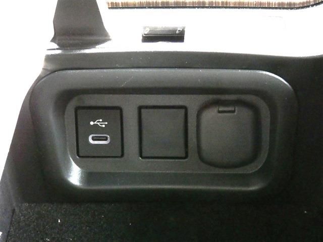 TOYOTA CROWN SEDAN HYBRID 2024 Image 31