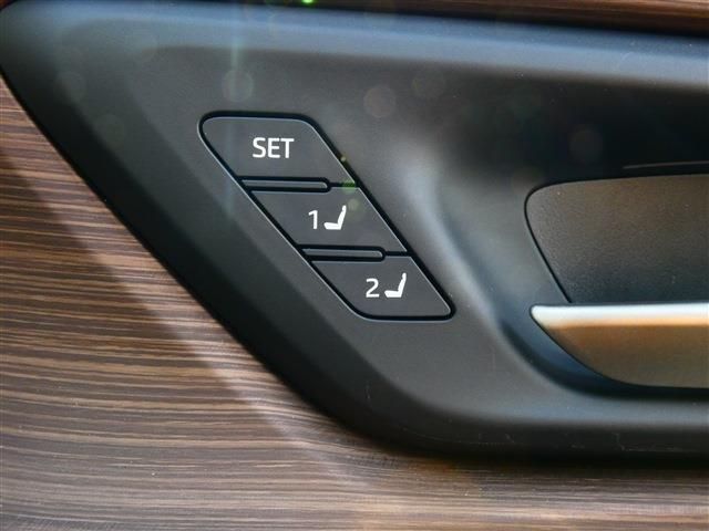 TOYOTA CROWN SEDAN HYBRID 2024 Image 31