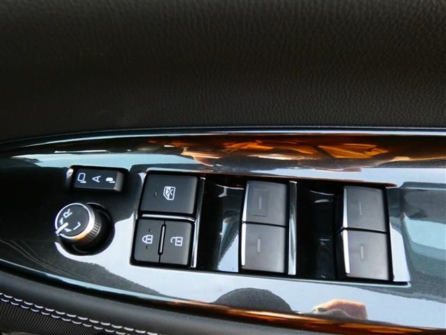 TOYOTA CROWN SEDAN HYBRID 2024 Image 31