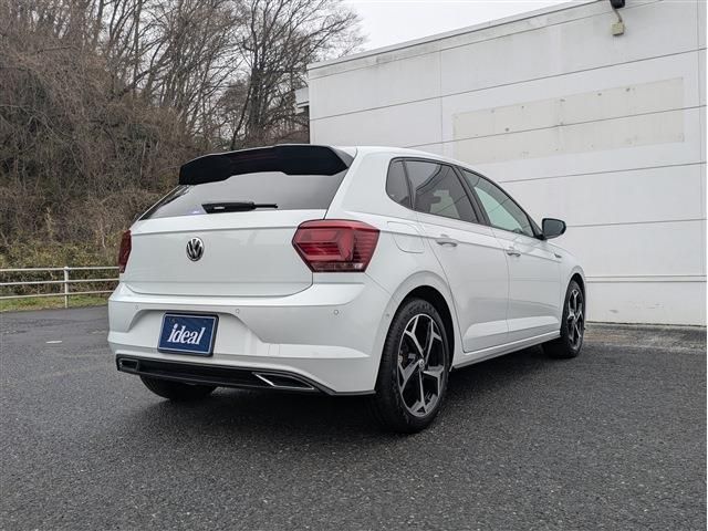 VOLKSWAGEN POLO 2019 Image 31