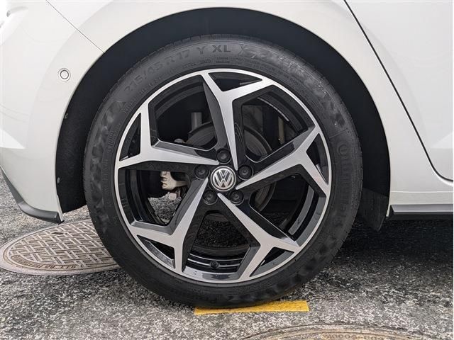 VOLKSWAGEN POLO 2019 Image 31