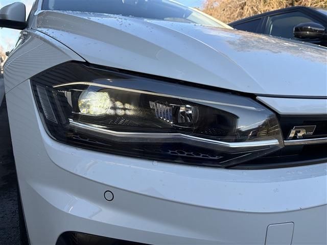 VOLKSWAGEN POLO 2019 Image 31