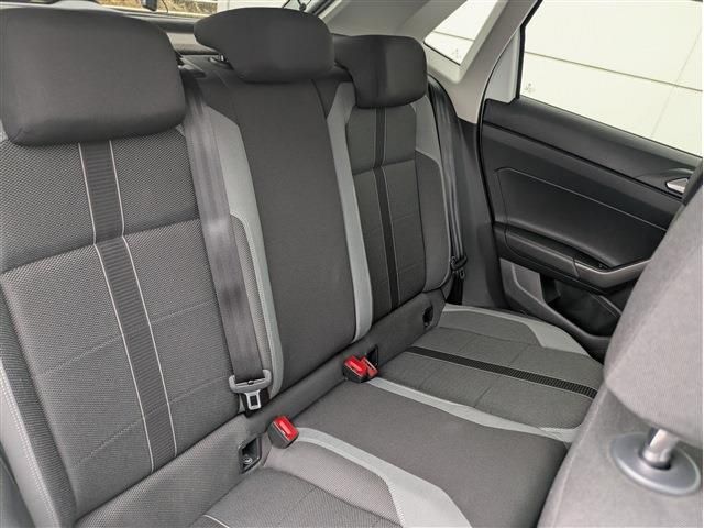 VOLKSWAGEN POLO 2019 Image 31