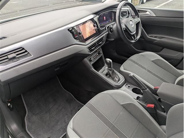 VOLKSWAGEN POLO 2019 Image 31