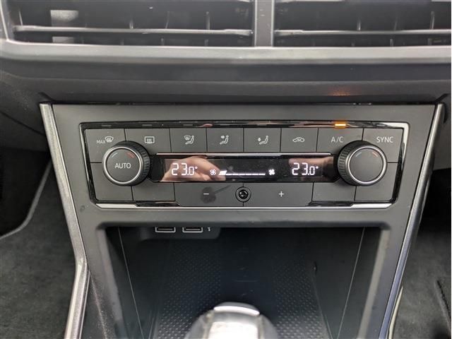 VOLKSWAGEN POLO 2019 Image 31