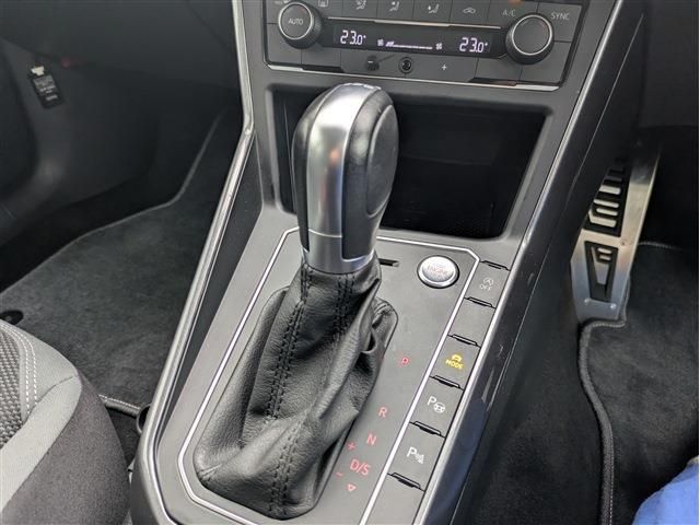 VOLKSWAGEN POLO 2019 Image 31