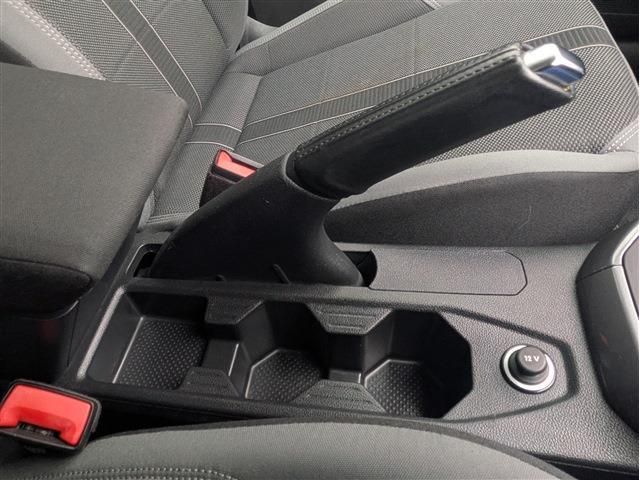 VOLKSWAGEN POLO 2019 Image 31