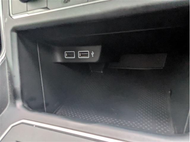 VOLKSWAGEN POLO 2019 Image 31