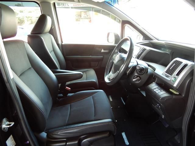 HONDA STEPWAGON SPADA 2012 Image 31