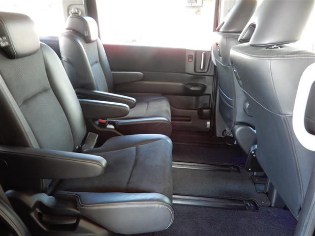 HONDA STEPWAGON SPADA 2012 Image 31