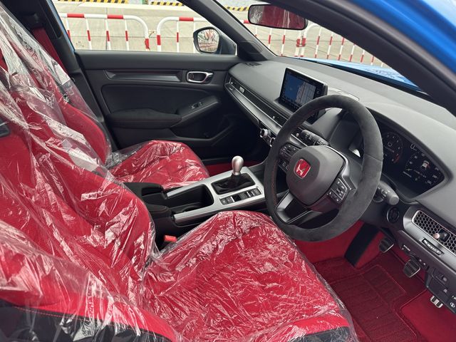 HONDA CIVIC HATCHBACK 2025 Image 31