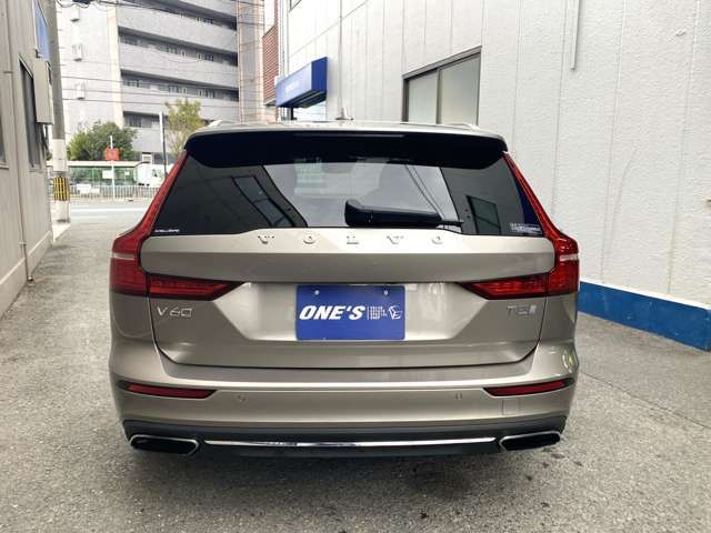 VOLVO V60 2018 Image 31