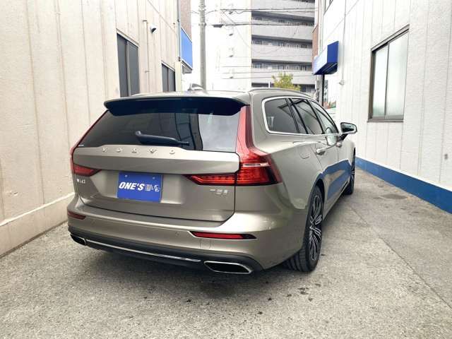 VOLVO V60 2018 Image 31