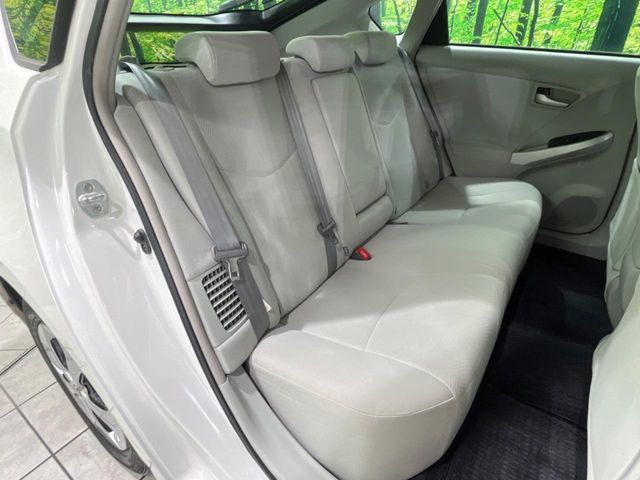 TOYOTA PRIUS 2013 Image 31