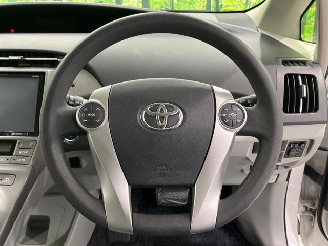 TOYOTA PRIUS 2013 Image 31