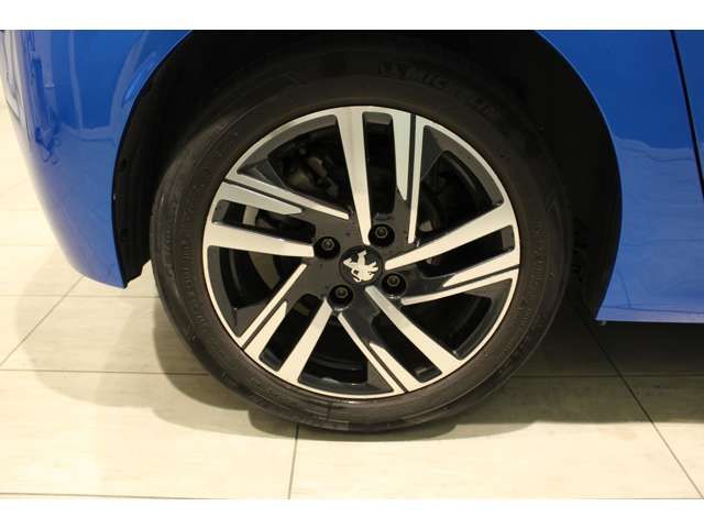 PEUGEOT 208 2020 Image 31
