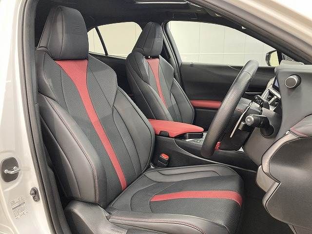 TOYOTA LEXUS UX250H 2023 Image 31