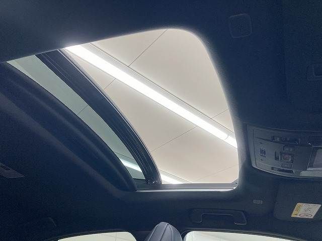 TOYOTA LEXUS UX250H 2023 Image 31