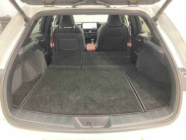 TOYOTA LEXUS UX250H 2023 Image 31