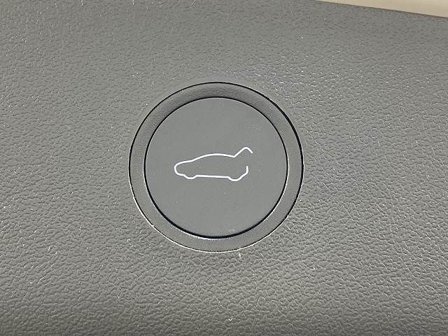 TESLA MODEL 3 2022 Image 31