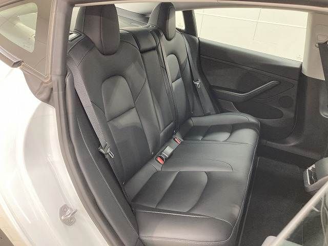 TESLA MODEL 3 2022 Image 31