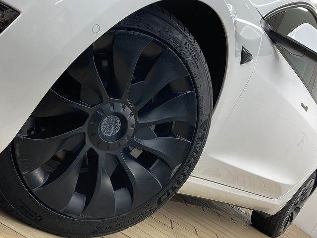 TESLA MODEL 3 2022 Image 31