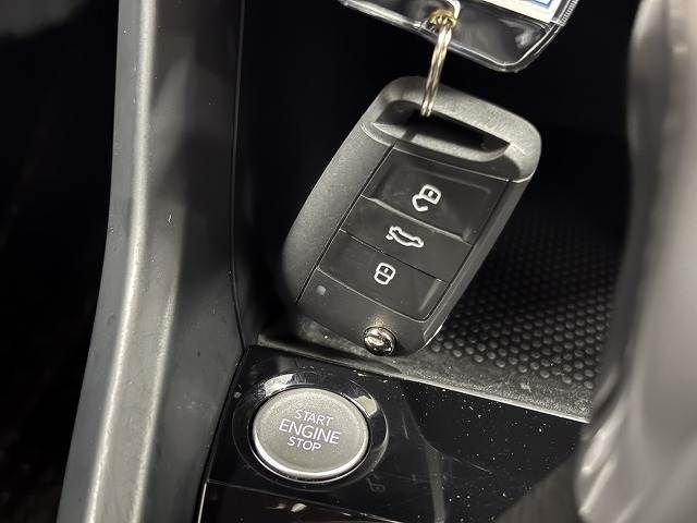 VOLKSWAGEN T-CROSS 2022 Image 31