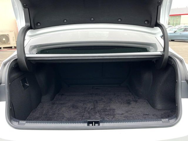 TOYOTA LEXUS IS300H 2021 Image 31