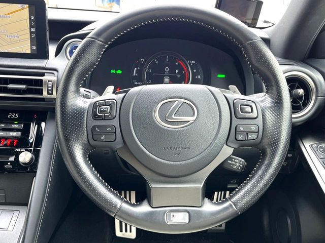 TOYOTA LEXUS IS300H 2021 Image 31