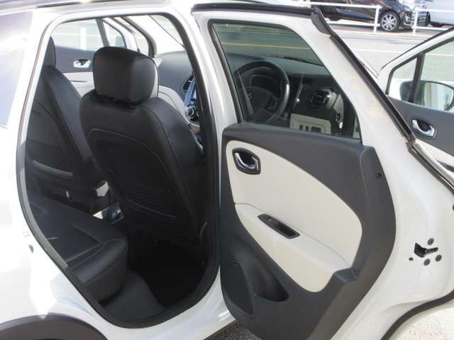 RENAULT CAPTUR 2019 Image 31