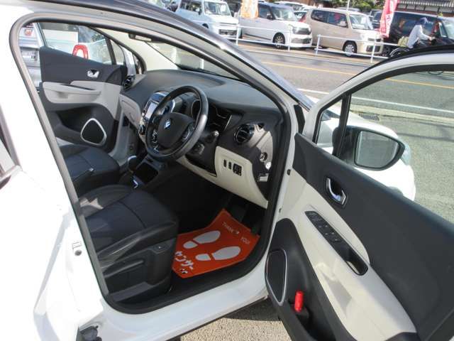 RENAULT CAPTUR 2019 Image 31