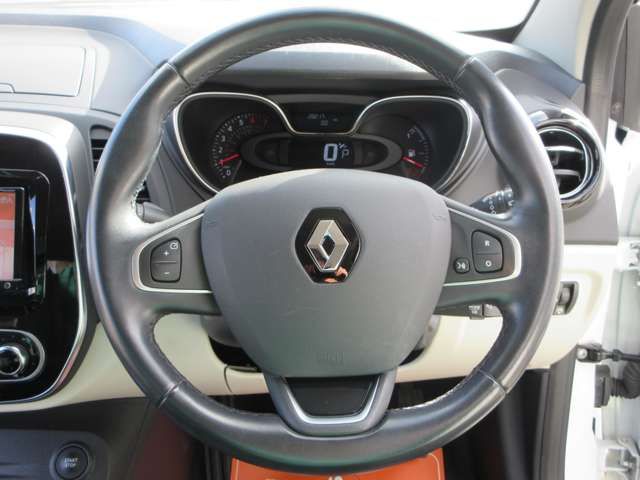 RENAULT CAPTUR 2019 Image 31