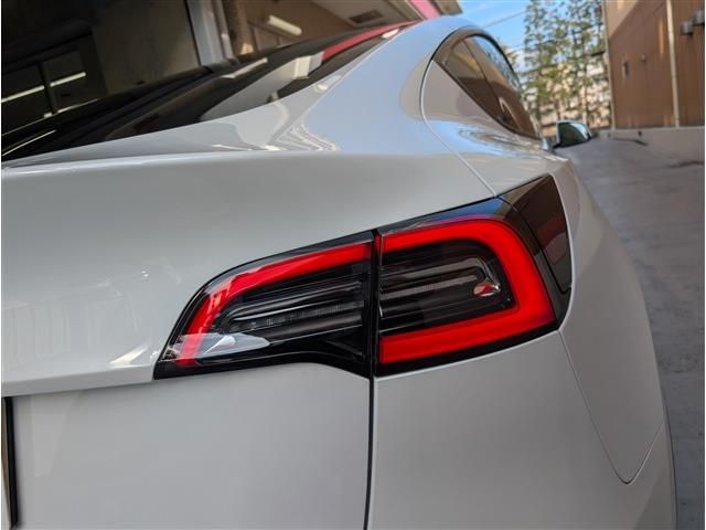 TESLA MODEL Y 2023 Image 31