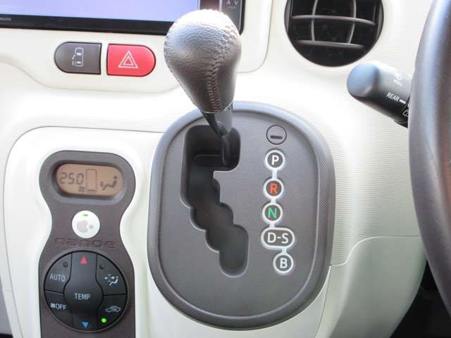 TOYOTA PORTE 2013 Image 31