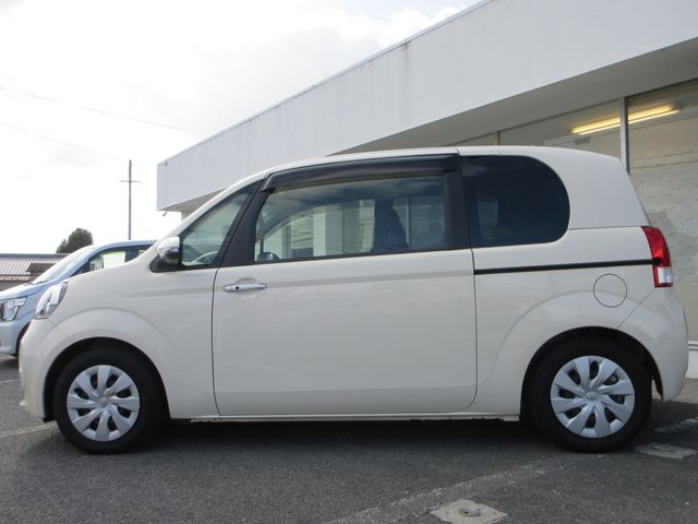 TOYOTA PORTE 2013 Image 31