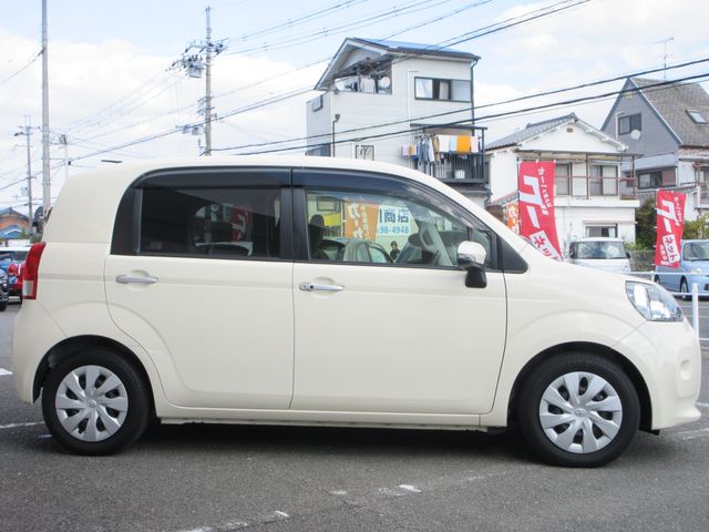 TOYOTA PORTE 2013 Image 31